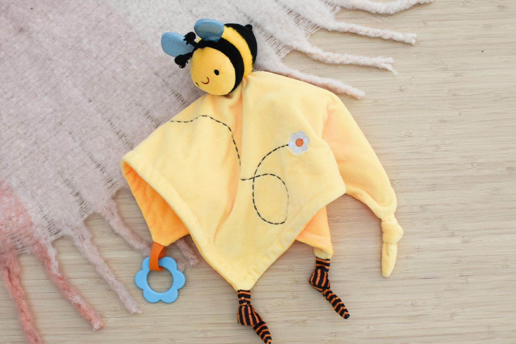 Snuggle Buddy Hunny Bee Comforter