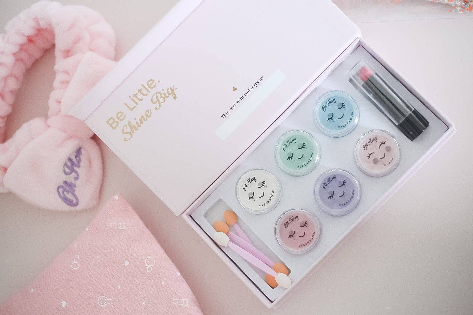 Oh Flossy Deluxe Makeup Set - Safe and Sparkly Play for Kids