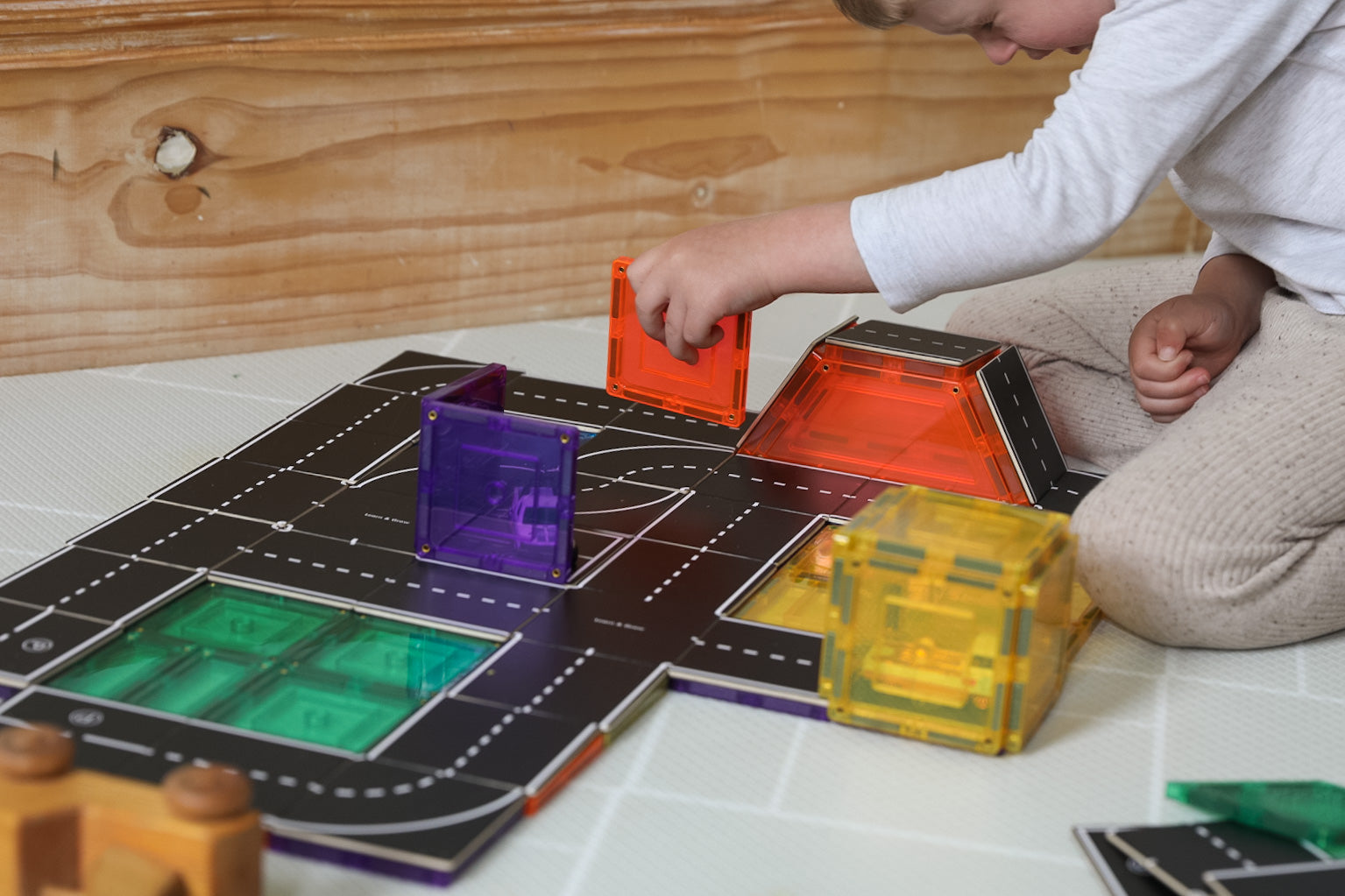 Learn & Grow Toys - Magnetic Tile Topper - Road Pack (40 Piece)